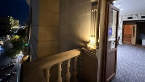 City view - Montinn Premier Hotel (Baku)