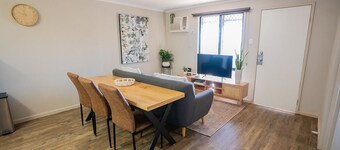  2-bedroom apartment in charming South Hedland with AC, WiFi