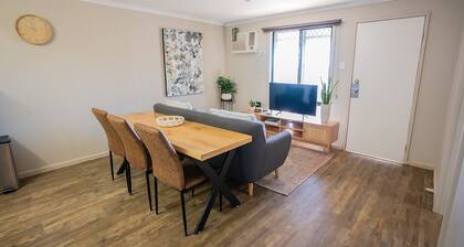 2-bedroom apartment in charming South Hedland with AC, WiFi