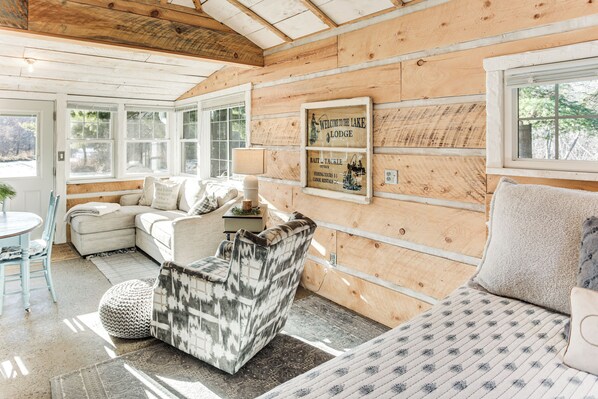 Apartment (0 Bedroom) | Interior - 4 Mi to Main Street: Riverfront Minnesota Cabin (Elk River)