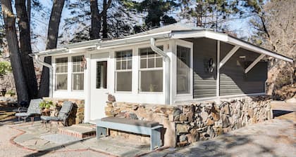 4 Mi to Main Street: Riverfront Minnesota Cabin