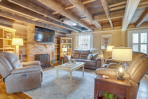 House (2 Bedrooms) | Front of property