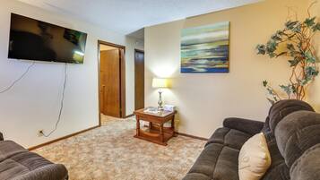 Apartment (2 Bedrooms) | Front of property