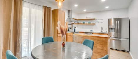 Apartment (2 Bedrooms) | Front of property