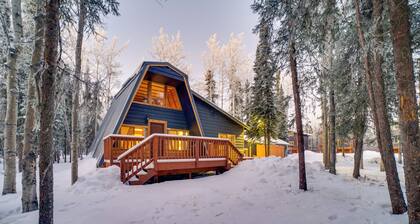 Studio Steps to Kenai River w/ Fire Pit!