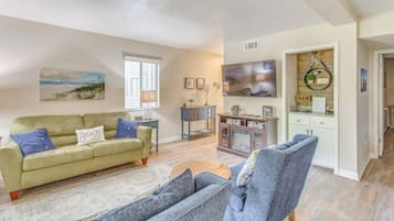 Apartment (2 Bedrooms) | Front of property