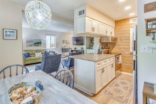 Calabash Condo: Close to Coast & Fishing