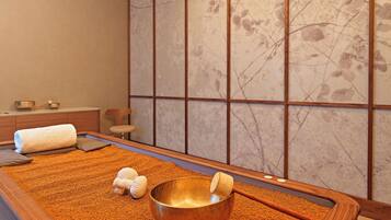 Ruang perawatan pasangan, sauna, hot tub, dan ruang uap
