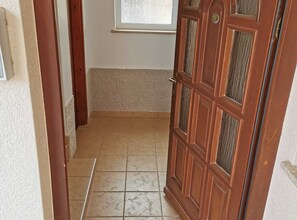Apartment (One Bedroom Apartment with Balcony an) | Lobby - Modern and Bright Fazana Apartment With Balcony and Sea View (Fazana)