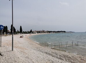 Apartment (One Bedroom Apartment with Balcony an) | Beach