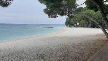 Apartment (One Bedroom Apartment with Balcony an) | Beach