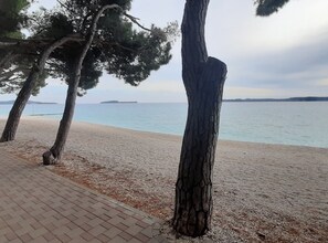 Apartment (One Bedroom Apartment with Balcony an) | Beach