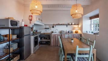 House | 4 bedrooms, Internet