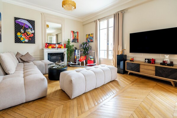 TV connectée, cheminée