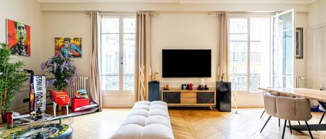 スマートテレビ、暖炉