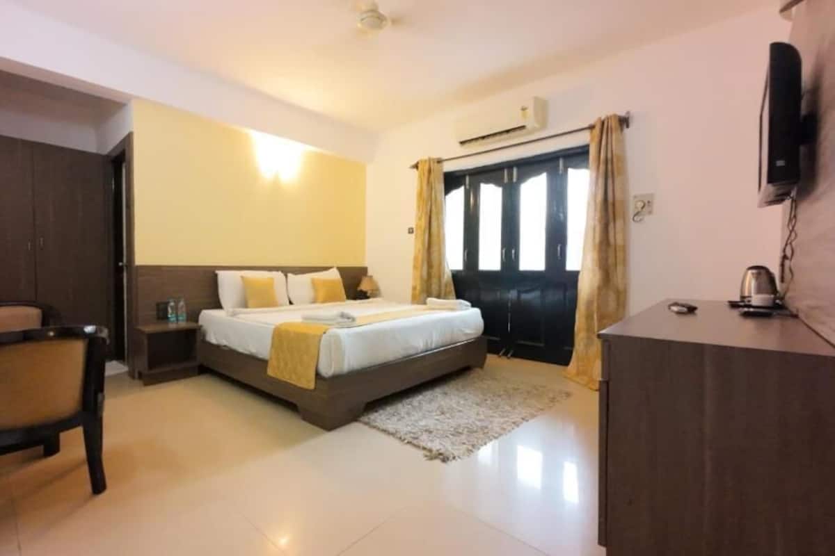 Deluxe Double Room, Pool View