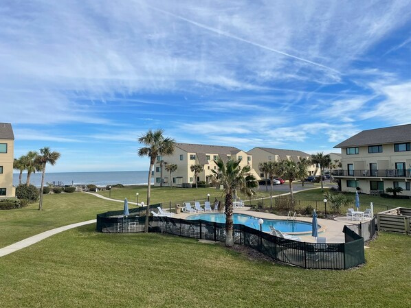 Piscine extérieure, piscine chauffée