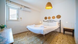 2 bedrooms, free WiFi, individually furnished - Solemar Sicilia - Casa Carina (Bagheria)