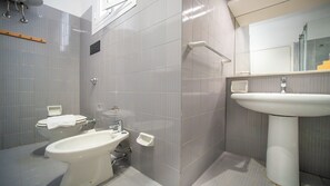 Bathroom - Solemar Sicilia - Casa Carina (Bagheria)