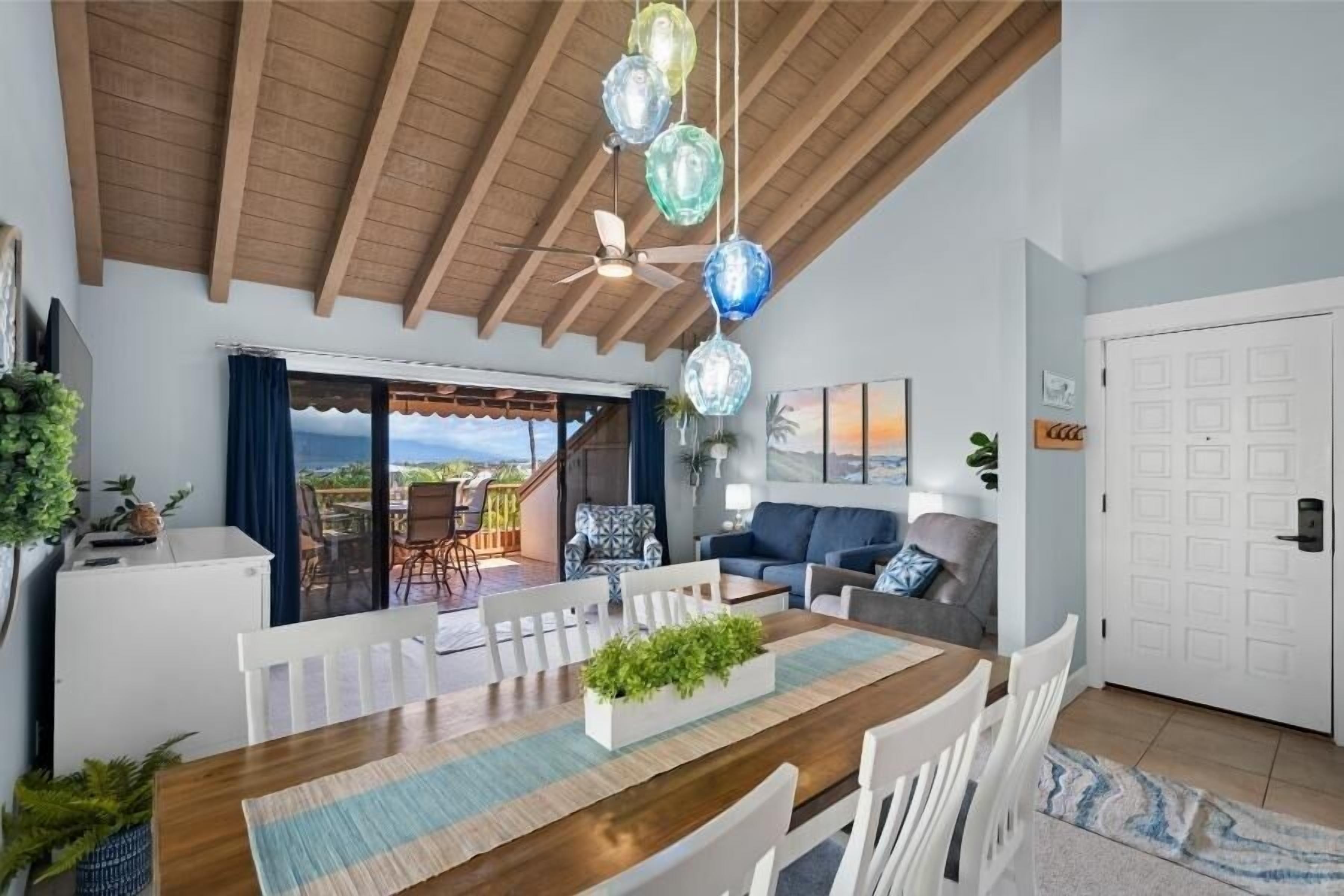 Condo, 2 phòng ngủ | Khu phòng khách