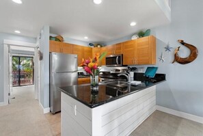 Condo, 2 Bedrooms | Private kitchen | Oven, stovetop, dishwasher