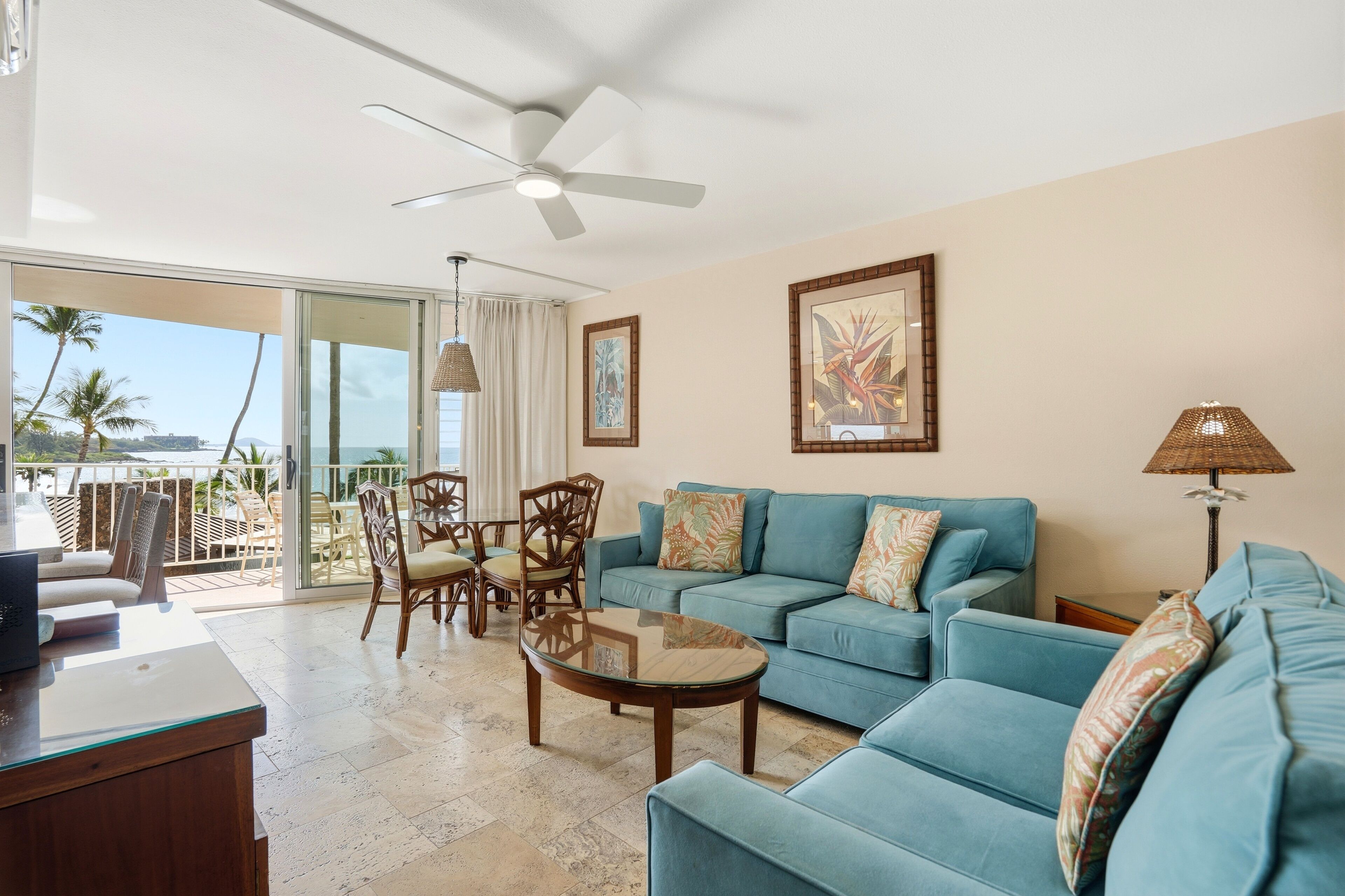 Condo, 2 Bedrooms | Living area