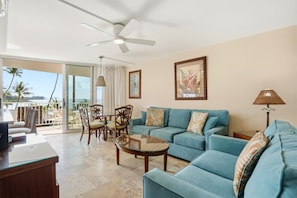 Condo, 2 Bedrooms | Living area