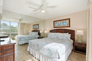 2 bedrooms, free WiFi - Kamaole Nalu, #304 2 Bedroom Condo (Kihei)