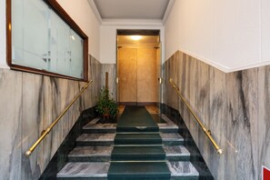 Nội thất lối vào