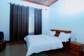 6 bedrooms, iron/ironing board, travel crib, WiFi