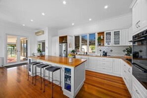 Fridge, microwave, oven, stovetop - Hubbard Hill Yarra Glen Oasis: 4-Bdrm Home with Pool & Stunning Valley Views (yarra glen)