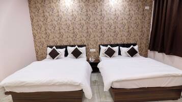 9 bedrooms, WiFi, bed sheets