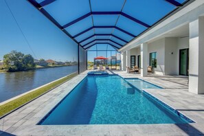 Piscine extérieure, piscine chauffée
