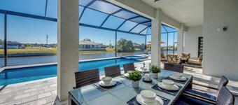 NEW BUILD - Heated Pool - Spa - Wide Canal - Southern Exp - Upgraded BBQ -4 Beds