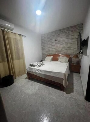 3 bedrooms, bed sheets