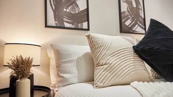 1 bedroom, bed sheets