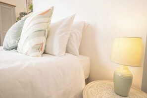 Desk, iron/ironing board, WiFi, bed sheets - Host & Stay | Harbour Point (Ramsgate)