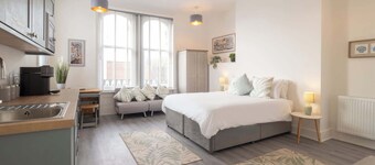 Host & Stay | Harbour Point