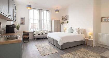 Host & Stay | Harbour Point