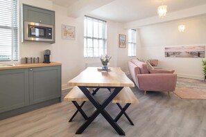 Interior - Host & Stay | The Crow's Nest (Ramsgate)