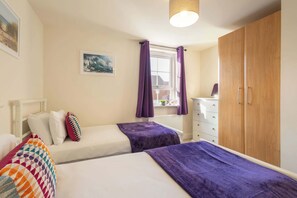 2 bedrooms, iron/ironing board, WiFi, bed sheets