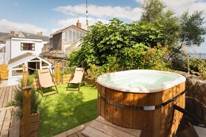Outdoor spa tub - Host & Stay | The Hideaway (Lyme Regis)