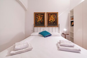 Apartment | 1 bedroom, iron/ironing board, cribs/infant beds, free WiFi - Venice Guggenheim Apt by Wonderful Italy (Venice)