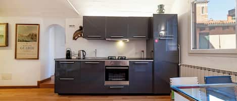 Departamento | Cocina privada | Cafetera de espresso, tetera eléctrica y tostadora