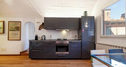Venice Guggenheim Apt by Wonderful Italy