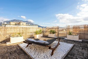Terrace/patio - Urban Nest - Loft with Private Rooftop Garden (Kalamata)