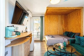 Strykejern/-brett, reiseseng for barn, wi-fi og sengetøy