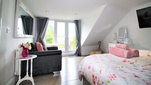 House, 3 Bedrooms, Accessible, Smoking