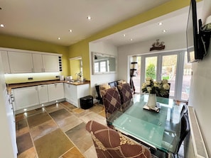 House, 3 Bedrooms, Accessible, Smoking | Dining room
