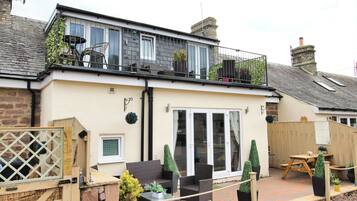 House, 3 Bedrooms, Accessible, Smoking | Outdoor dining